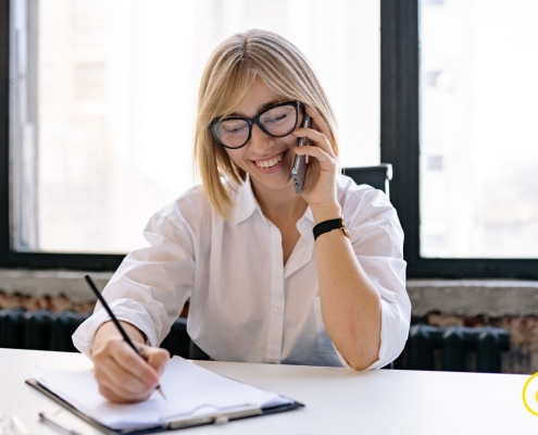 Fundraiser having a successful major gift discovery call